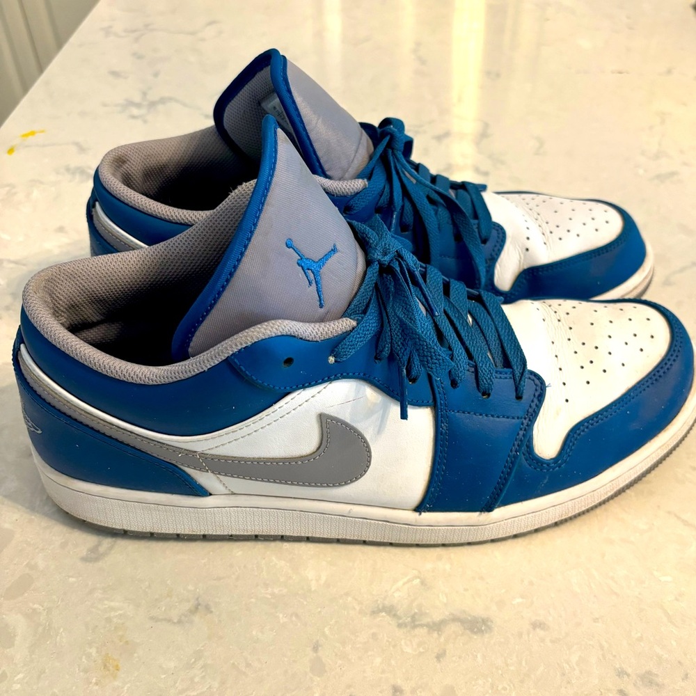 Air Jordan 1 Low - Size 13